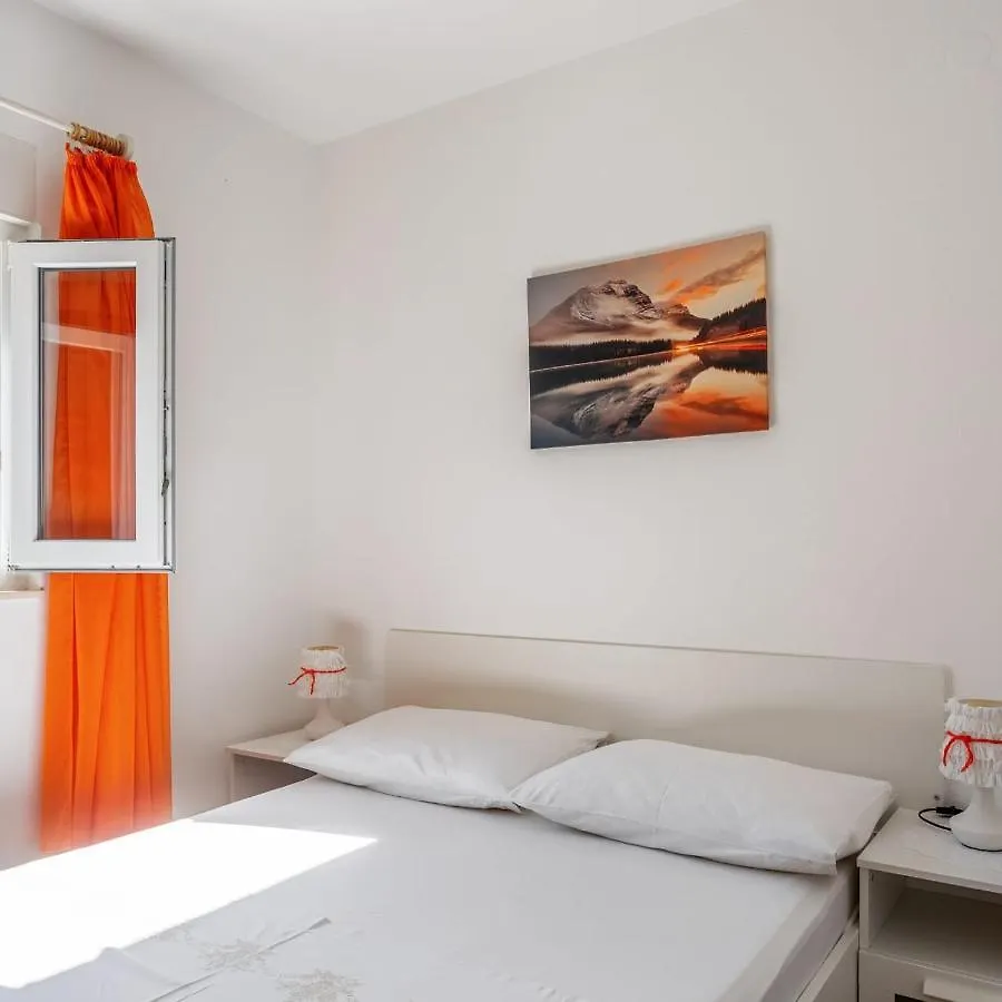 Holiday House Iva Slatine