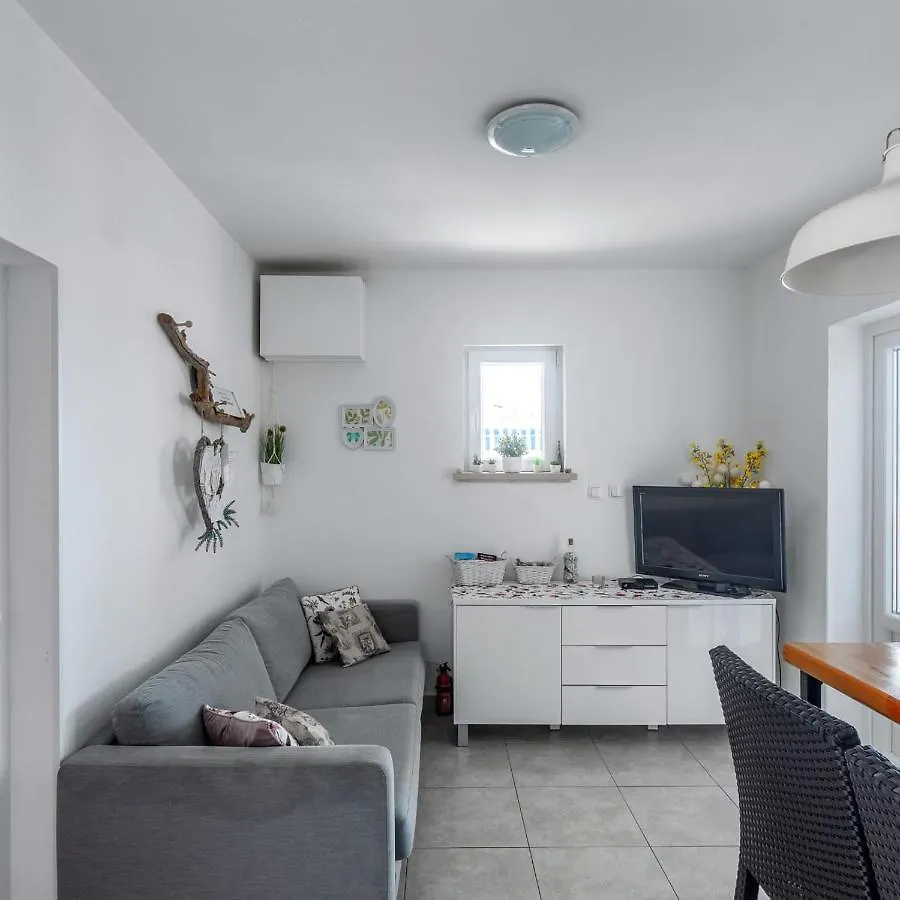 Holiday House Iva Slatine Apartment