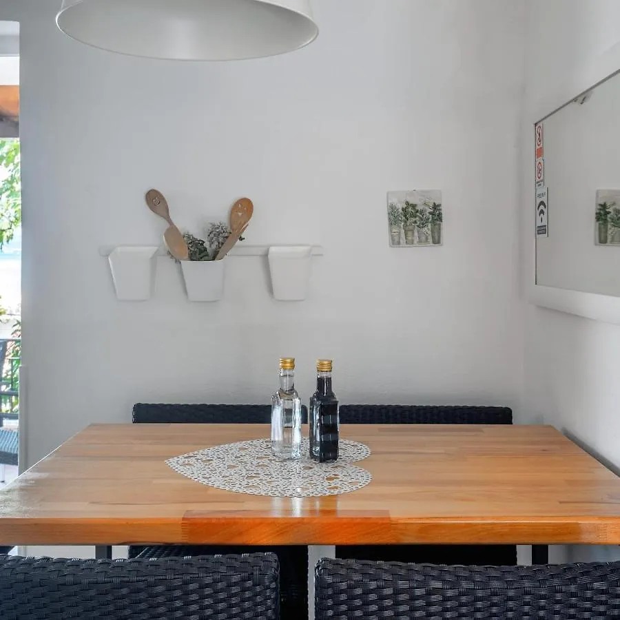 Apartment Holiday House Iva Slatine